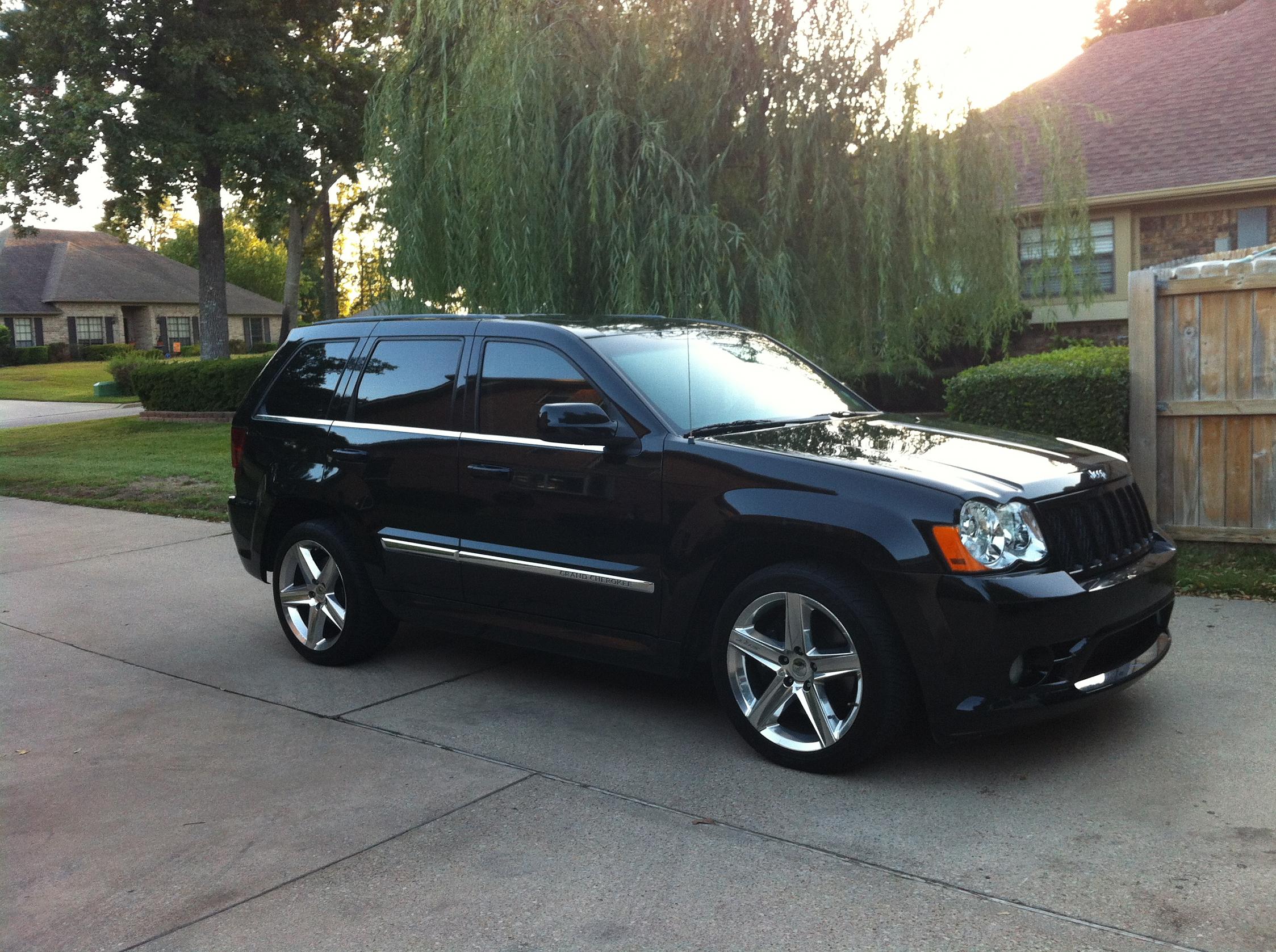 black jeep srt8