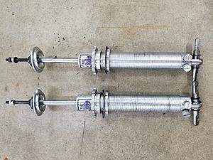 VIKING 1993-2002 GM F-Body Double Adjustable Front shocks-20171024_132506.jpg