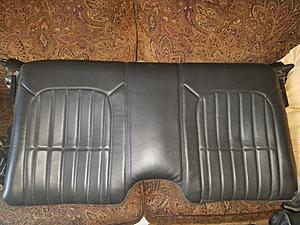 Camaro ebony rear leather seats-20170523_111850.jpg