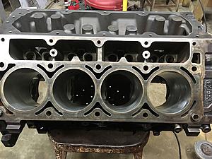 Iron block LS1 short block-img_0098.jpg