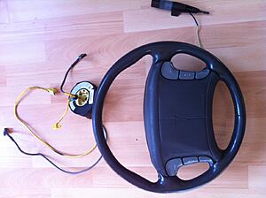 Steering wheel with airbag and clock spring-llx5b.jpg