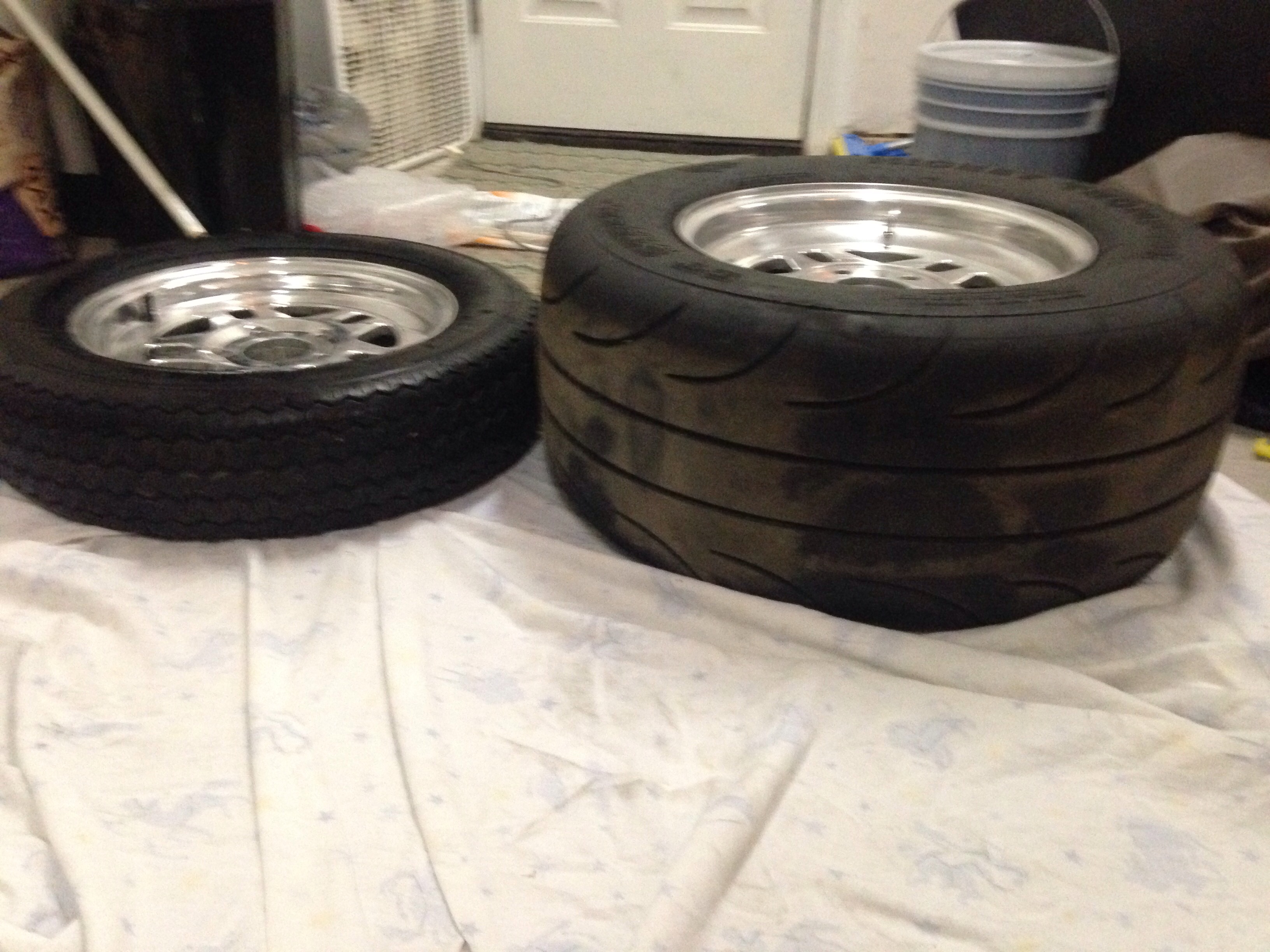 Wtt: 295/55r 15 et streets for 275/50r 15 et streets.