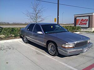 Anybody feel like buying a 1995 Buick Roadmaster? (1800 obo)-3nmghl.jpg