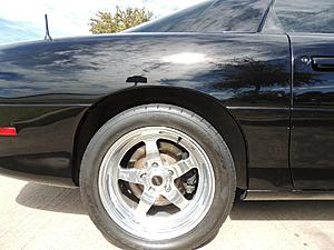 1999 Camaro Z28 hard top ford 9 inch WELDS-c18.jpg