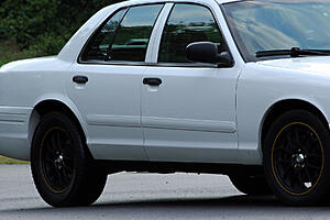 Ford Crown Victoria P71 Turbo-dolf3d8.jpg