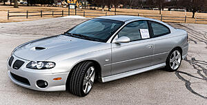 2006 GTO Silver-Red / 6 Speed / 18's - Kansas City-yqknag8.jpg
