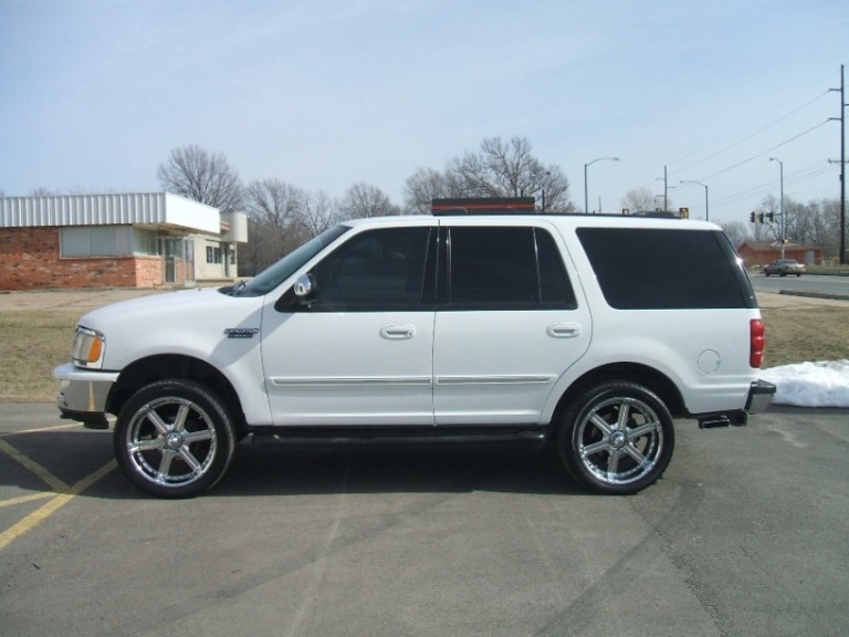 1998 Ford expedition with headrest tv #2