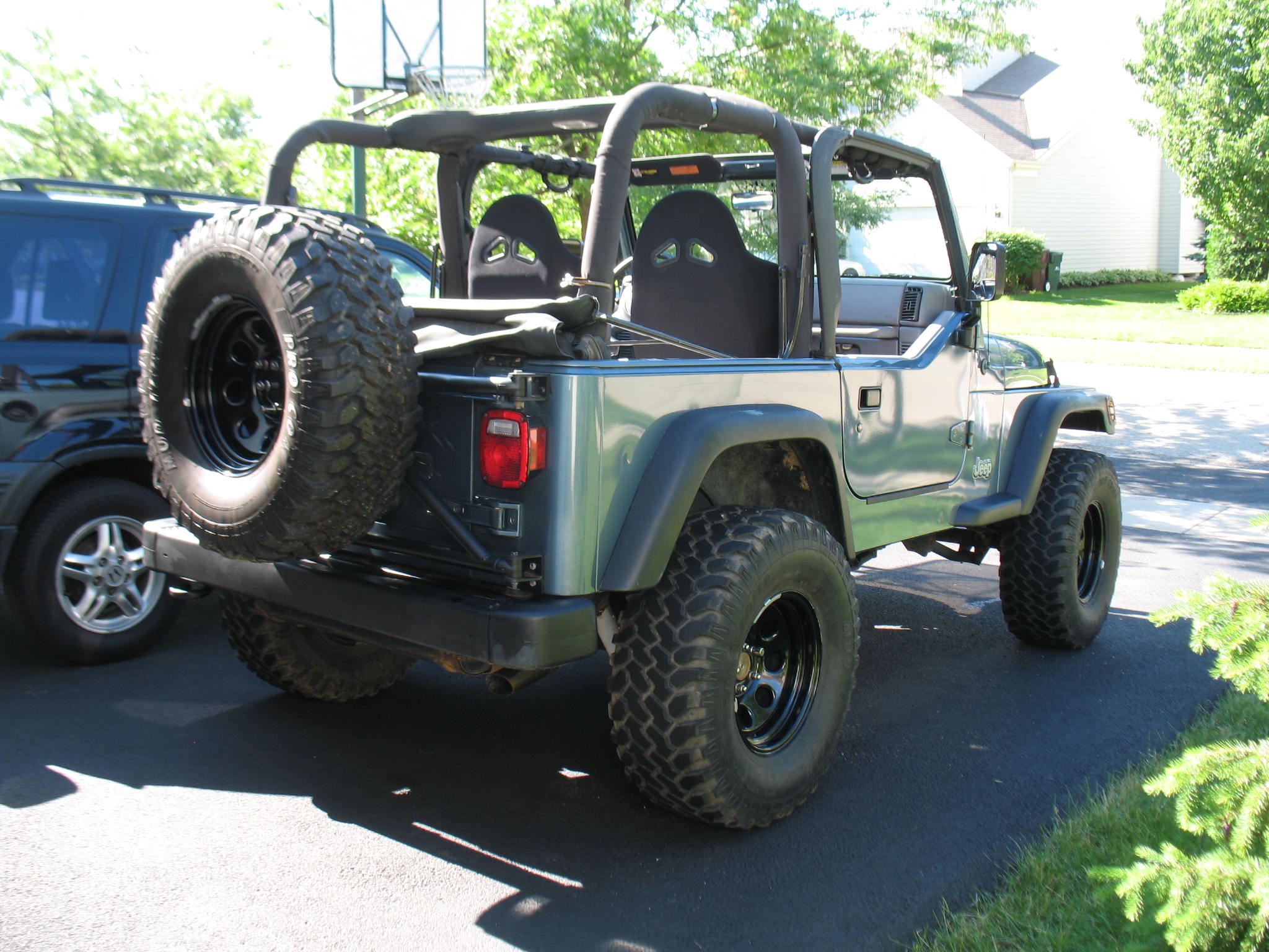 1997 Jeep Wrangler - 3" Lift, 33" Tires, Many Modifications!!!! FS/T