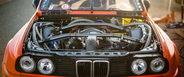 Großmotoren– Andy Hateley’s 2014 LS3 Powered E30 Formula Drift Ride