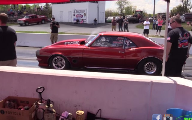 Blue Ford Mustang Gets Smoked by First Gen Camaro!