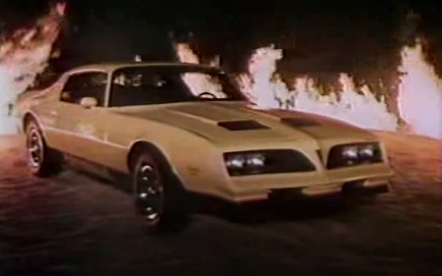 THROWBACK VIDEO 1978 Pontiac Firebird for Everyone