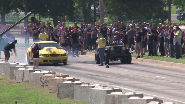 Street Outlaws Mustang Takes on the LSX WIllys!
