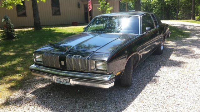 Discreet Heat: ’78 Olds Cutlass LSX-Powered with Lightning Rods