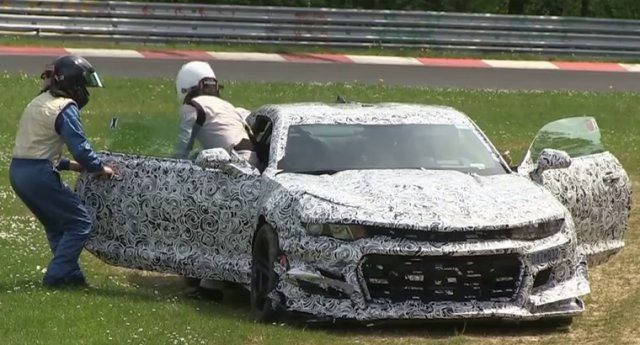 New Camaro Z28 Crashes at the  Nürburgring on Video