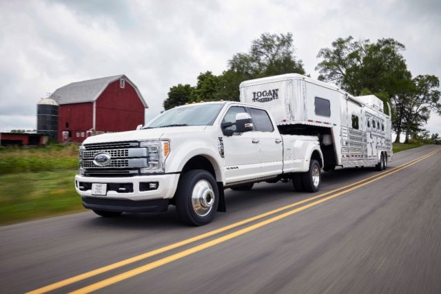 The 2017 Ford Super Duty Has 925 lb-ft of Torque and Can Pull 32,500 Pounds