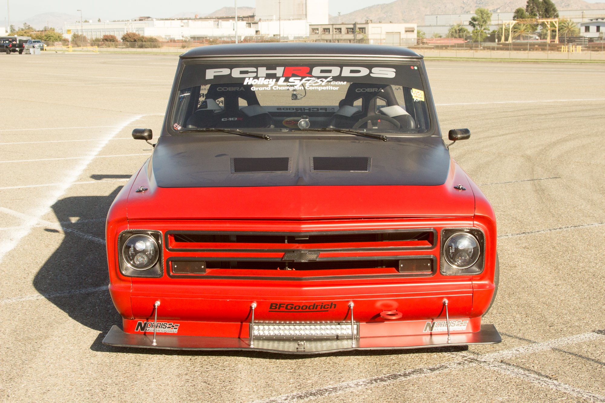 PCHRODS C-10R: Chevy C10 Track Truck