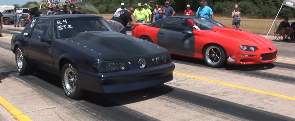 Beater Bomb Mustang vs Turbo Camaro