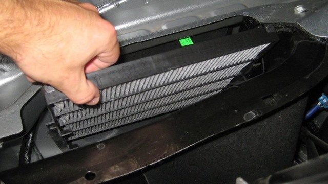 Camaro 2010-Present: How to Change Cabin Air Filter
