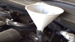 Chevrolet Camaro 2010-2015: How to Change Manual Transmission Fluid