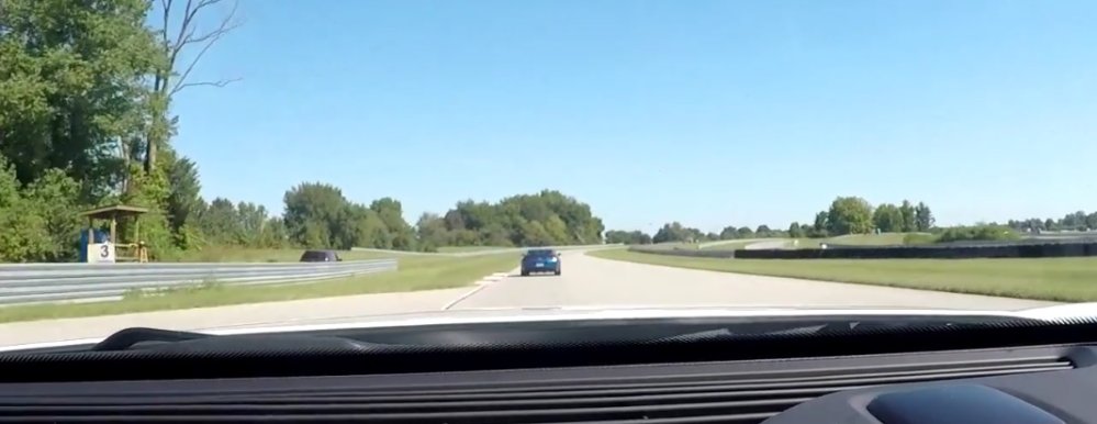 Camaro SS 1LE Pulls Away