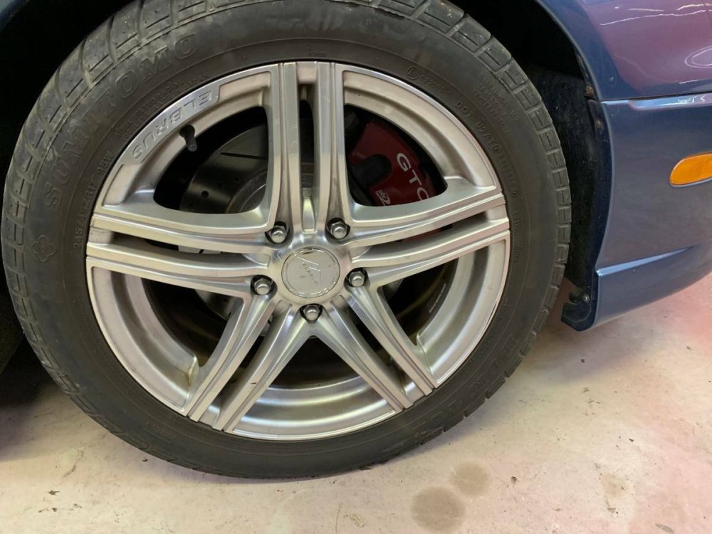 2004 Pontiac GTO Front Wheel