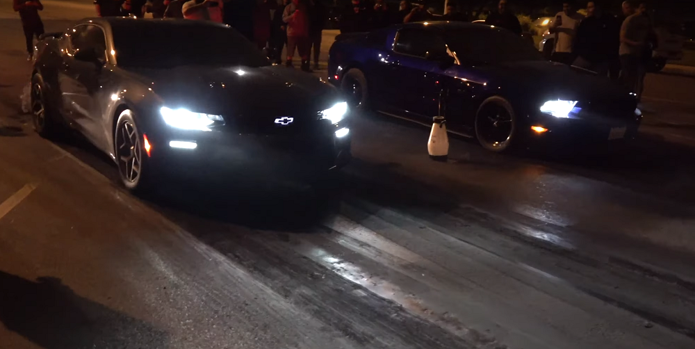 Camaro vs Mustang