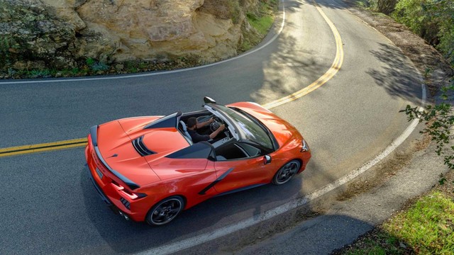 Could the Convertible C8 Be the Model That Sells More?
