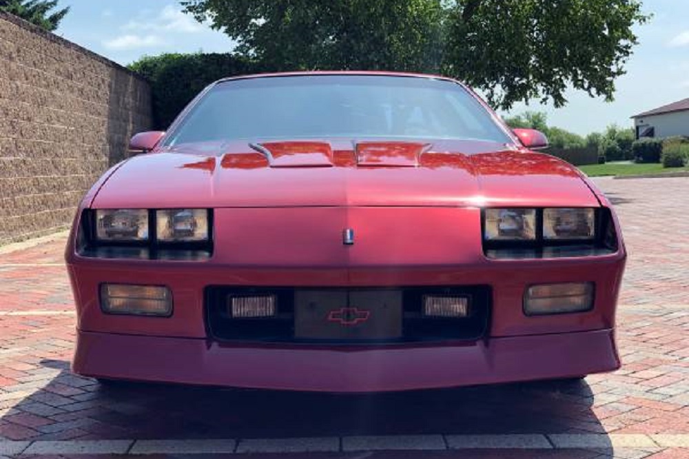 Red 1991 Chevrolet Z/28 front view