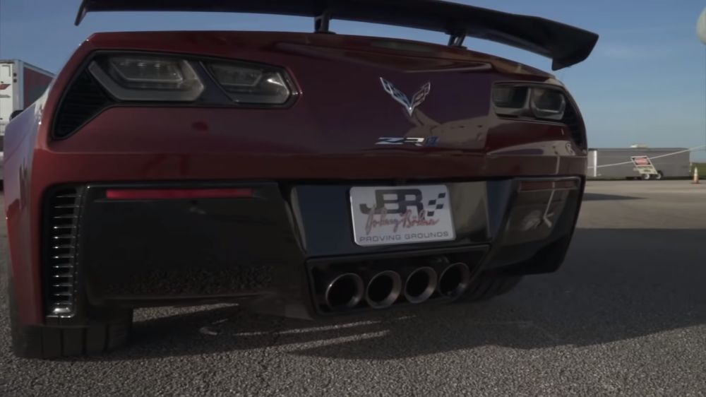 C7 Corvette ZR1 Speed Test Proves it's Still King of the Hill