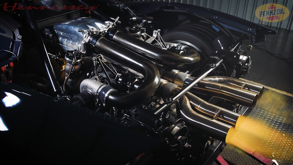 Hennessey Venom F5 Twin Turbo V8 Engine Spitting fire on Dyno