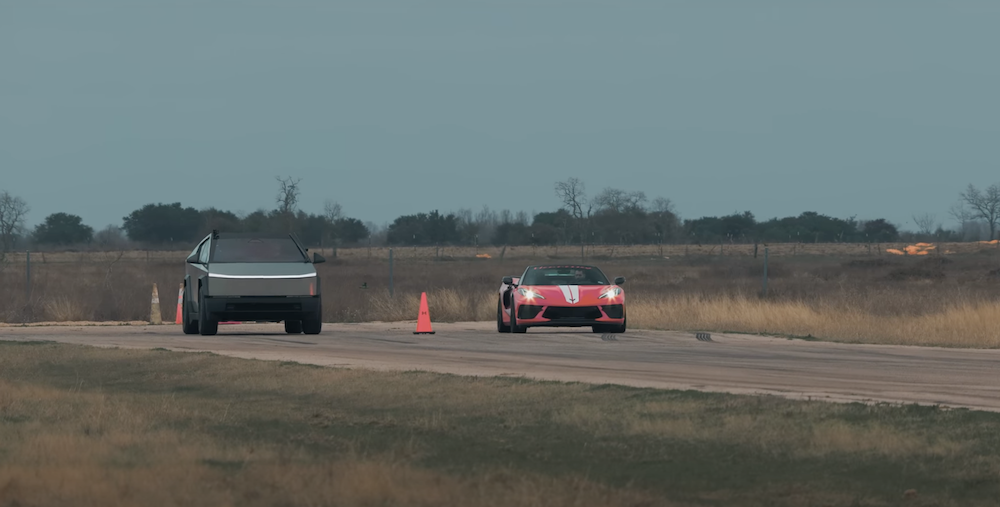 Hennessey H700 C8 Corvette vs Tesla Cybertruck Drag Race