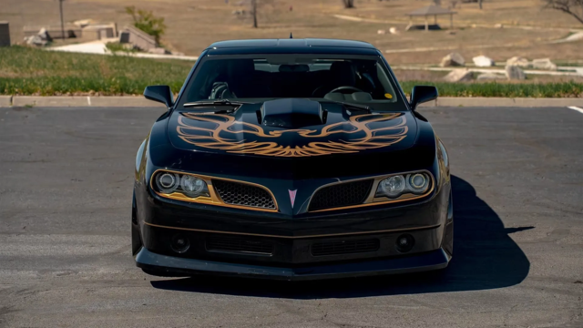 Retro Modern Bandit Pontiac Trans AM Comes With Burt Reynolds’ Autograph